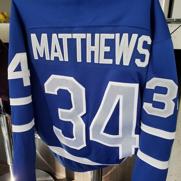 Authentic Maple Leafs Matthews Jersey - Picture 2 of 4
